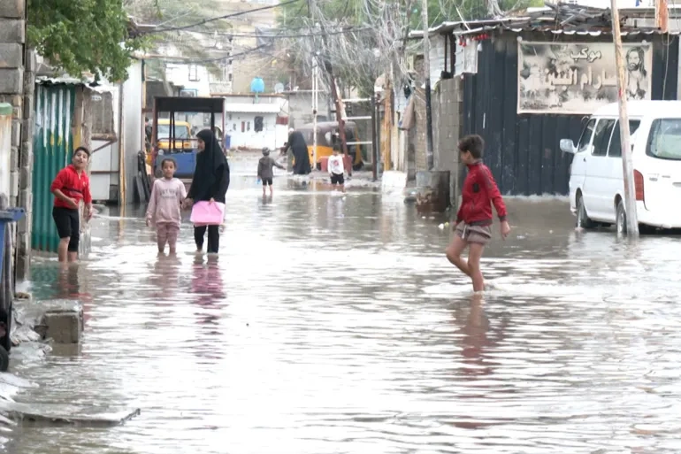 الأمطار تكشف مجدداً ضعف شبكات الصرف الصحي في بغداد